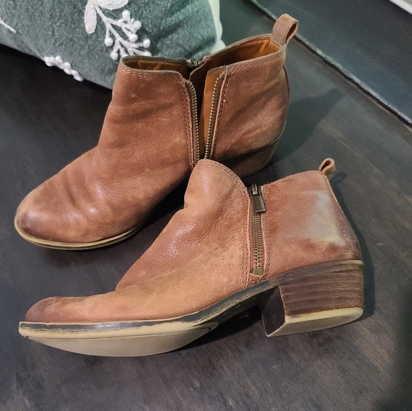 Lucky Brand Basel Leather cognac booties - Picture 1 of 3